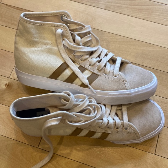 Adidas brown shoes, size 8 - Picture 1 of 5